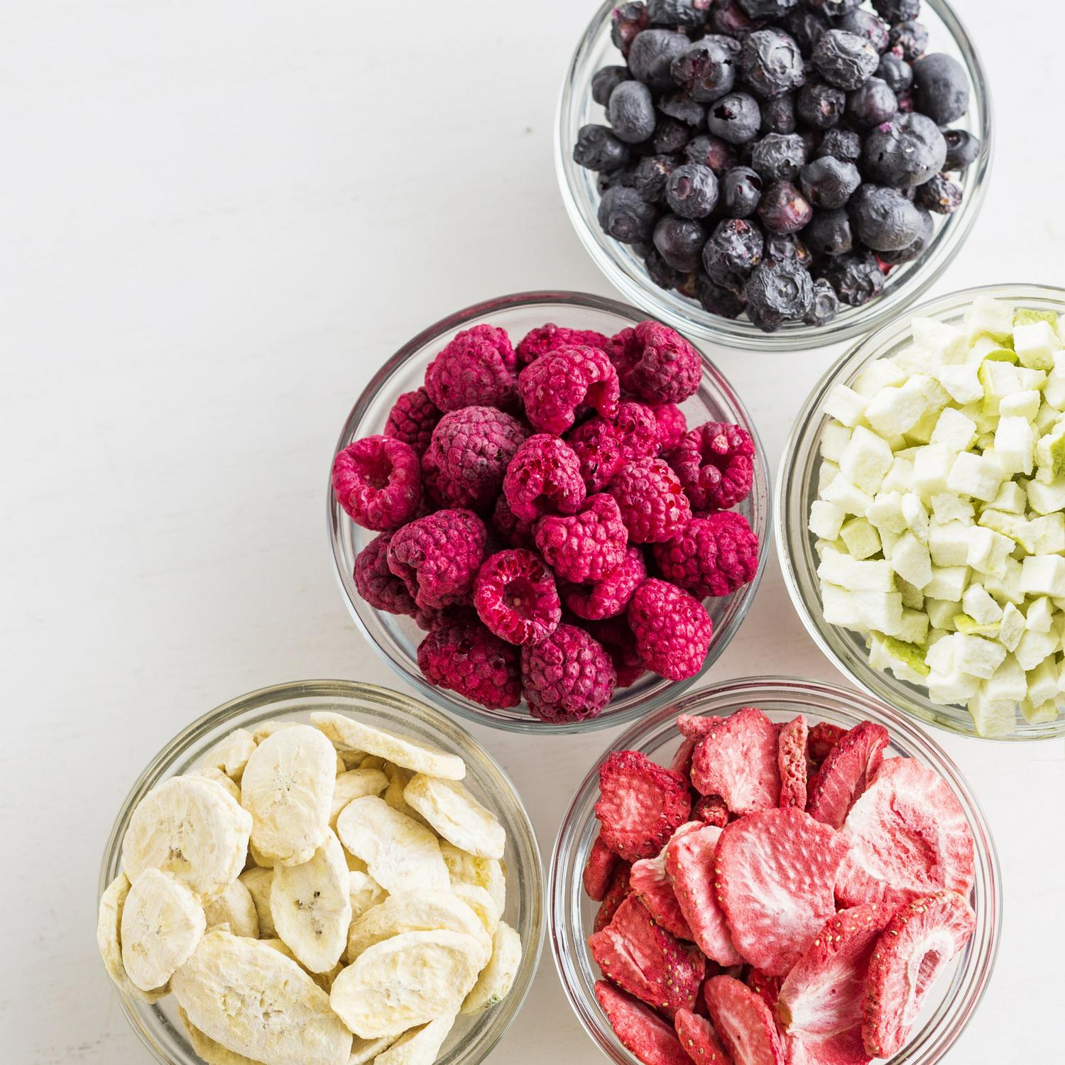 Augason Farms Freeze Dried and Dehydrated Fruit Variety Pail?? 86 Servings?? Emergency Food - Image 4
