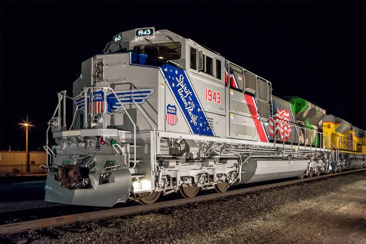 Kato N Scale EMD SD70ACe Union Pacific The Spirit #1943 w/DCC - Image 9