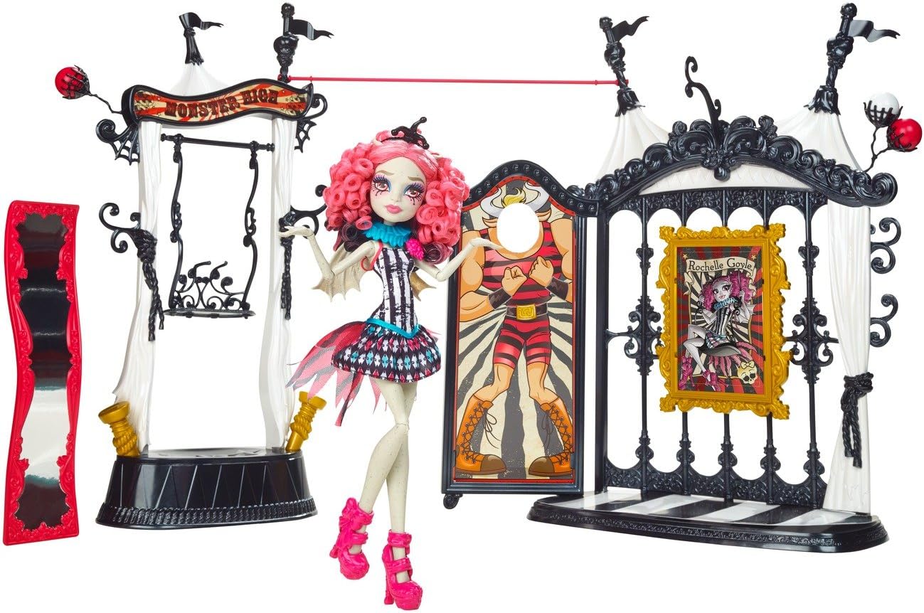 Monster High Freak du Chic Funhouse and Rochelle Goyle Doll Playset
