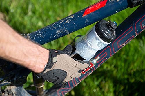 Blackburn Clutch Carbon Side-Entry Bike Bottle Cage - Image 3