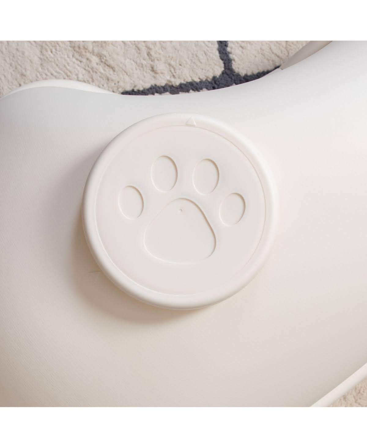 Iris Large Igloo Shaped Dog House, white/almond - Image 3