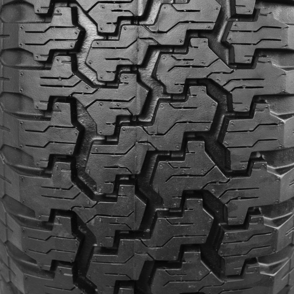Goodyear Wrangler Radial Tire P235/75R15 - Image 3